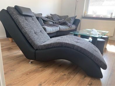großer neuer Sofa in Nieheim