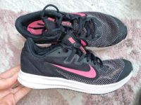 Sneaker Nike Gr.35.5    22,5 cm Berlin - Hellersdorf Vorschau