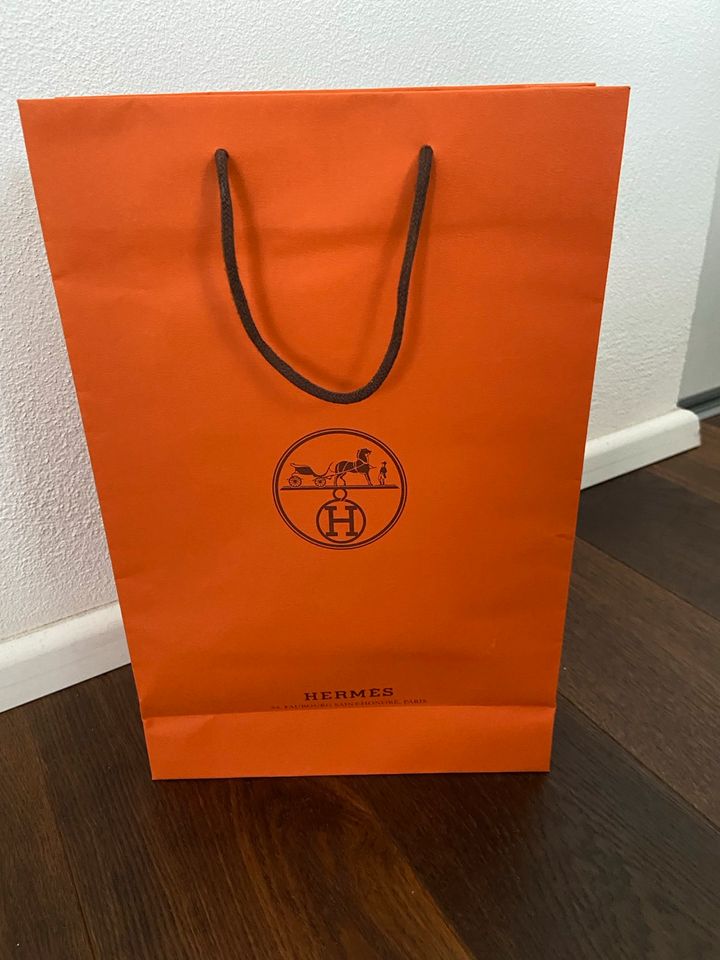 Hermes Tüte Papier Papp Tasche trage bag Verpackung top in Altenbeken