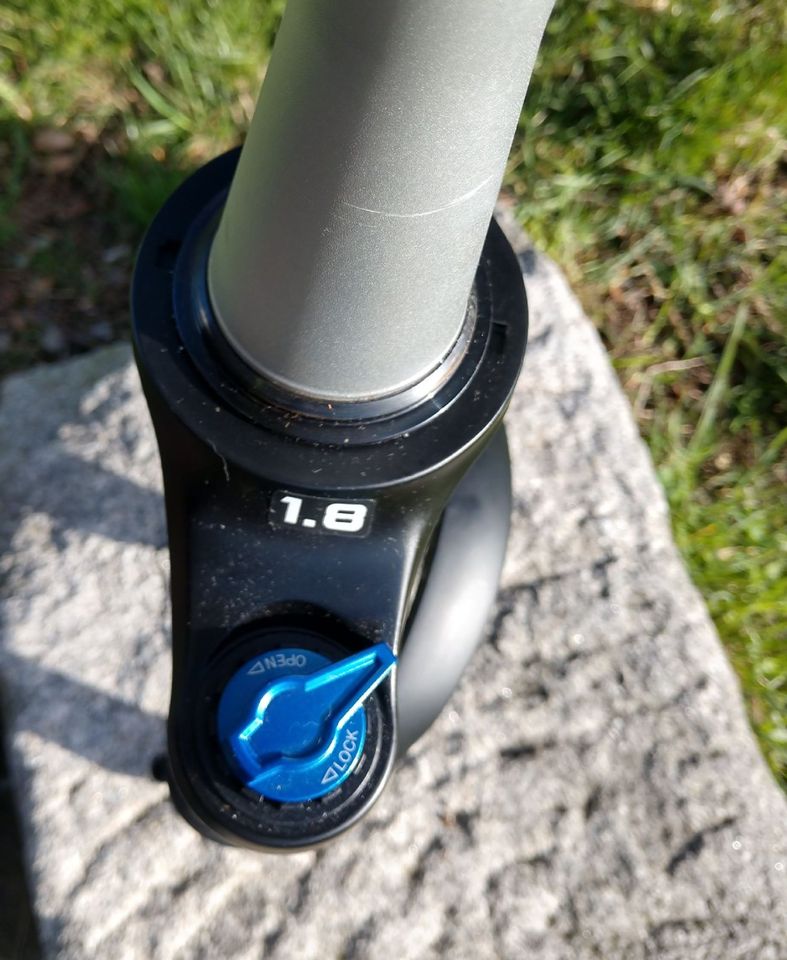 Suntour Tapered 29 Zoll Air Luft Gabel MTB Disc Scheibenbremse in München