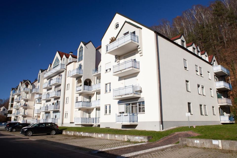 Reizvolle 3-Zimmer-Wohnung mit Blick über die Stadt Schwandorf in Schwandorf