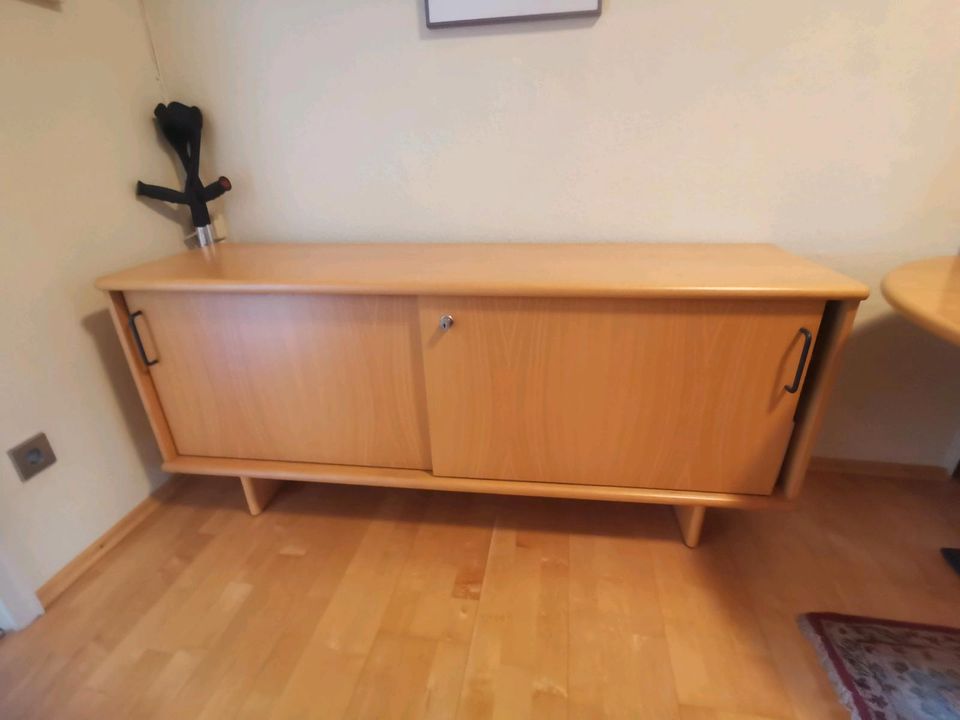 Bürotisch Schreibtisch Tisch Regal Kommode Schrank Aktenschrank in Memmingen