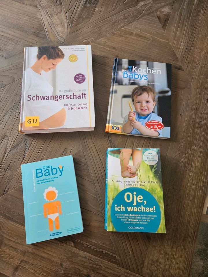 Diverse Babybücher in Berlin