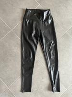 SHEIN Lederleggings schwarz Größe S Bayern - Thüngersheim Vorschau