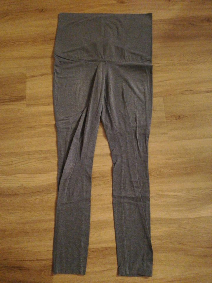 Aldi Up Fashion Umstandsleggings grau Gr. M in Giesen