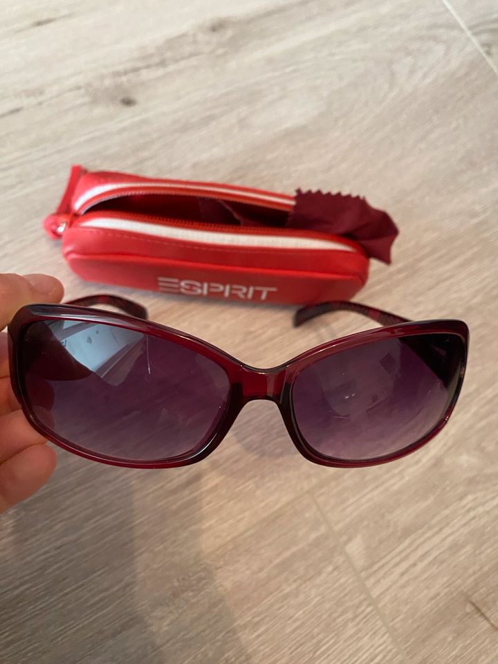 Sonnenbrille von Esprit in Gießen