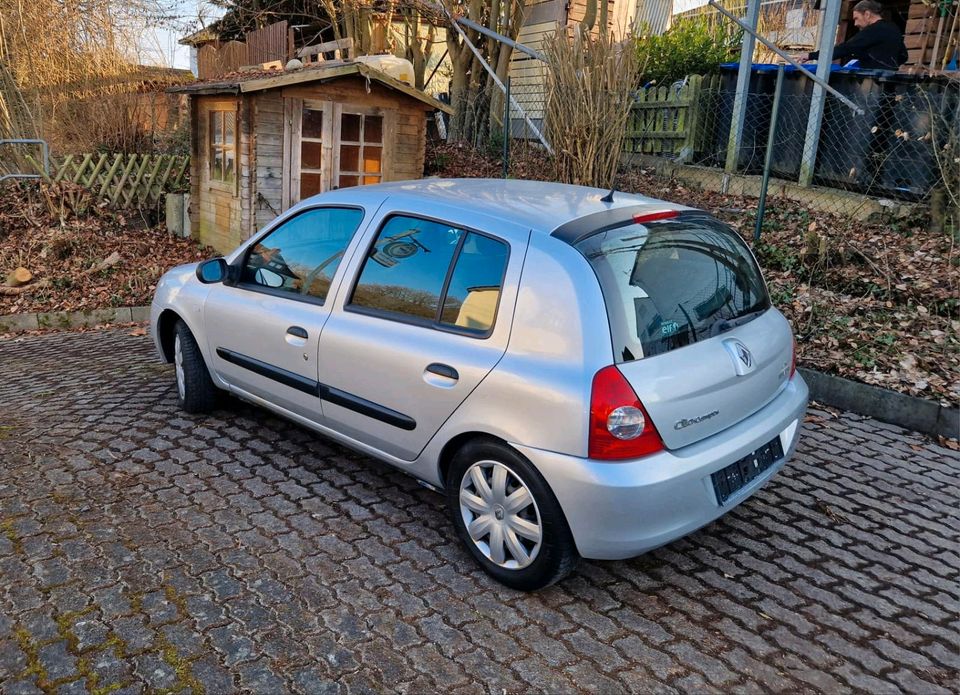 Renault Clio Campus 1.2l 16V *5Türer *Klima *Mod.2007 *Euro4 * in Herborn