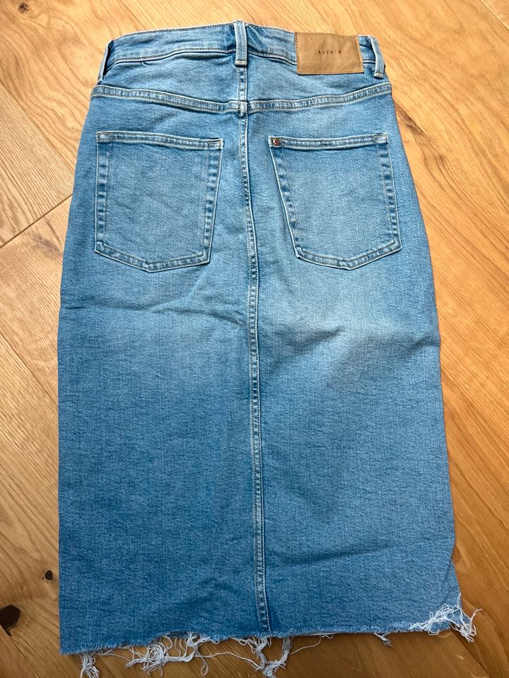 H&M Jeansrock S 36 hellblau Jeans Rock wie neu in Maintal