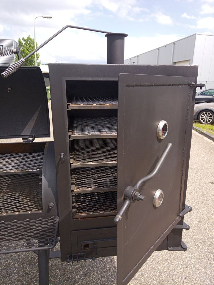 24 Zoll Offset-BBQ Grilltrailer Professionelle Raucher in Dedeleben