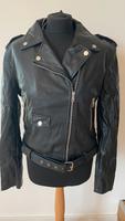 Guess Kunstlederjacke Größe XL Kr. Passau - Passau Vorschau