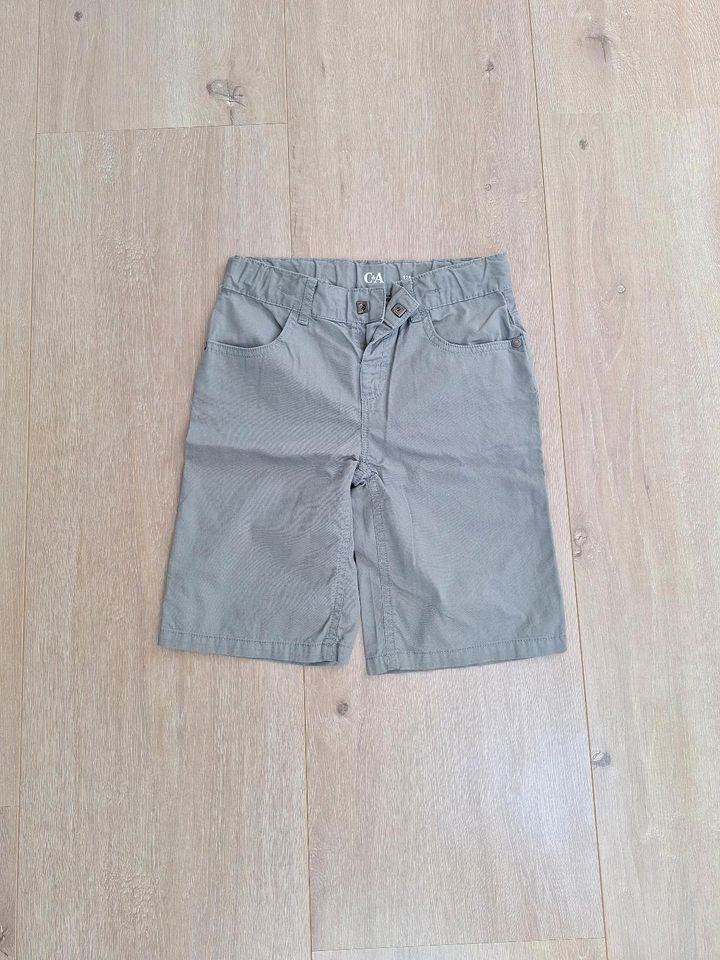 Leichte Shorts, C&A, Größe 128, grau in Achim