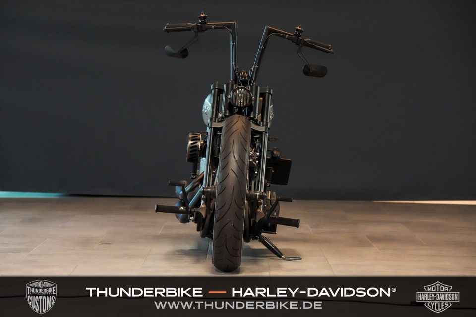 Harley-Davidson Softail FLS Slim "Bladerunner" in Hamminkeln