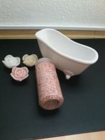 Badewanne Porzellan mit dekosteine und Rosen Kerzen Dekoration Baden-Württemberg - Rosenberg Vorschau