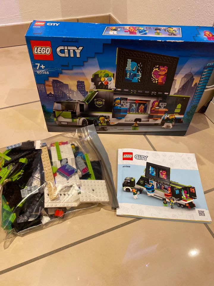 Lego City 60388 Gaming Truck Weihnachtsgeschenk Spielzeug in Bad Oeynhausen
