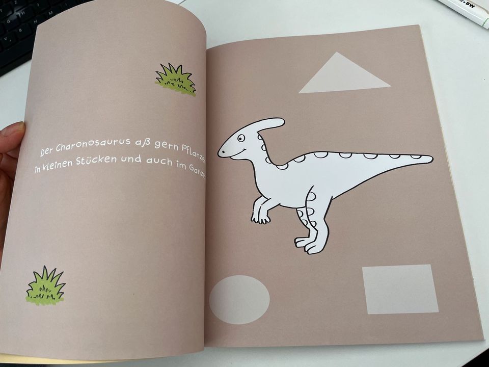 Mein kunterbuntes Ausschneide-Buch - Dinosaurier in Sinzheim