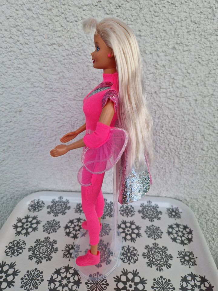 Barbie Flying Hero Galaxie pink bewegliche Gelenke in Potsdam