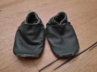 Krabbelschuhe Lederpuschen Hausschuhe grau Gr.18-24 Monate Niedersachsen - Salzgitter Vorschau