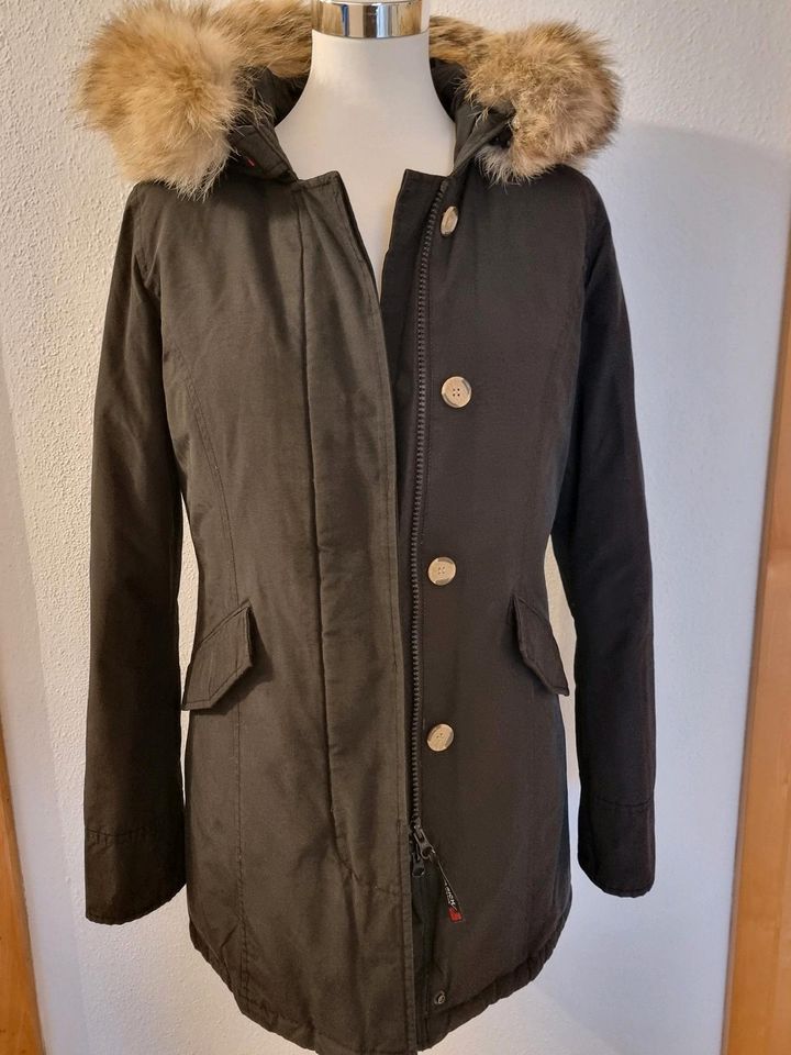 Schwarzes  Woolrich Damenjacke in Berglern