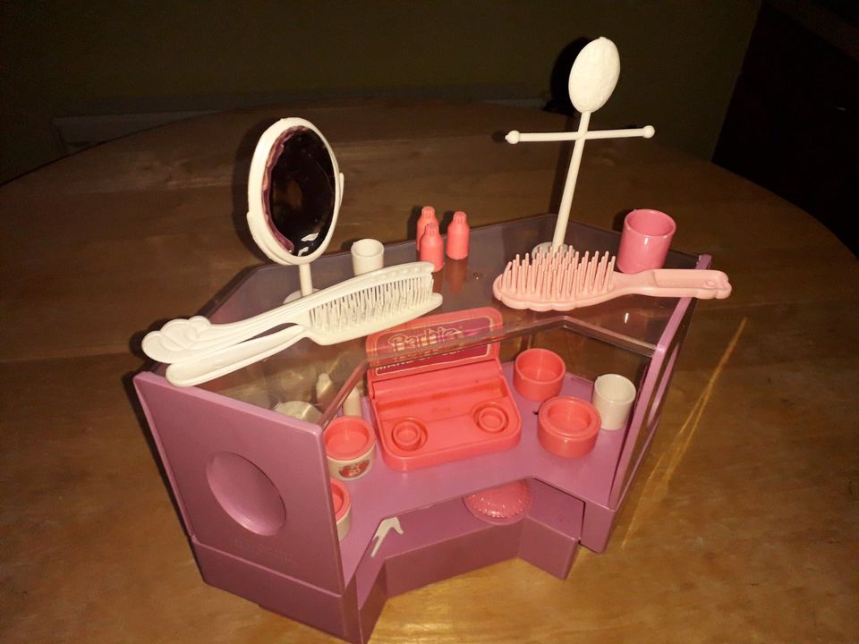 Barbie Dream Store Make up Center - Vintage der 90er in Reppenstedt