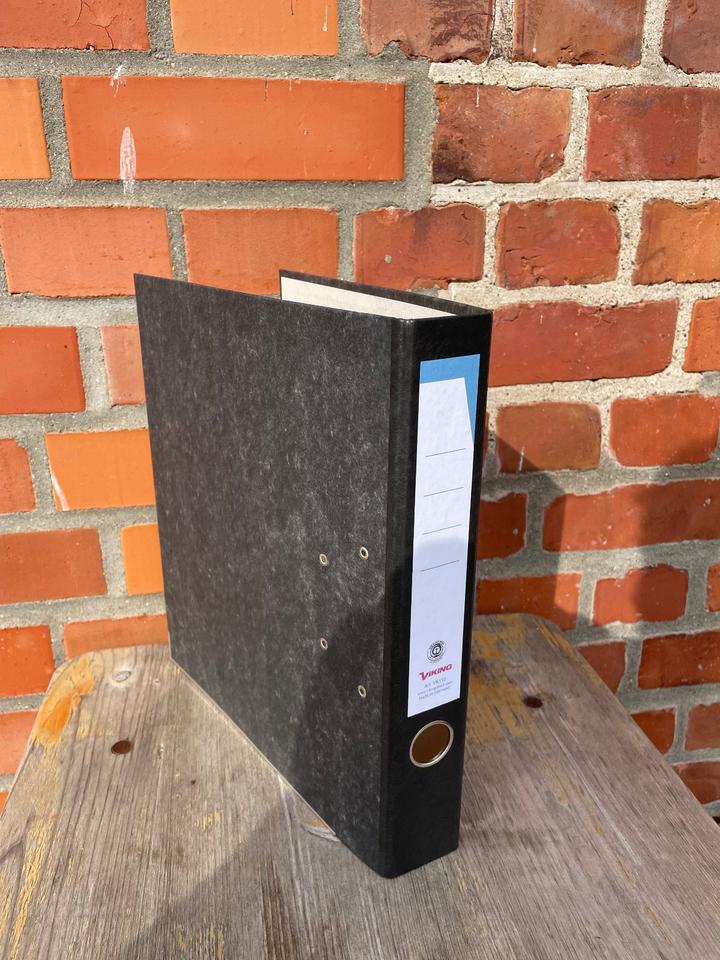 Viking Ordner DINA4 50 mm Schwarz 2 Ringe Pappkarton Wolkenmarmo in Wismar