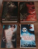 4x Vampir Fantasy Romane Hardcover + Taschenbücher Berlin - Reinickendorf Vorschau