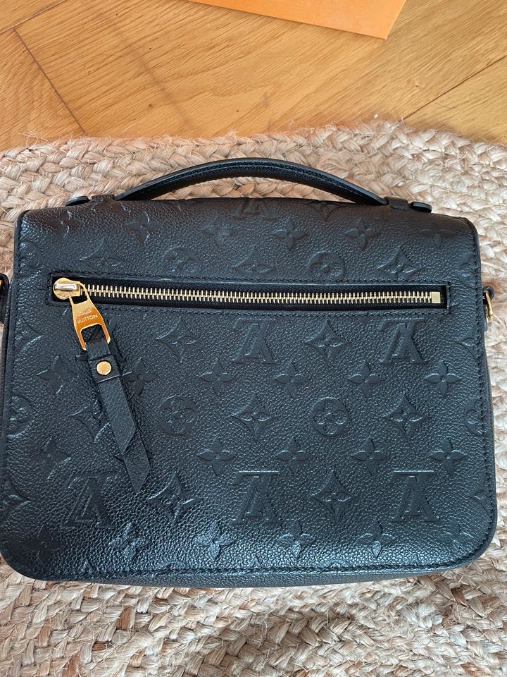 Louis Vuitton Pochette Métis schwarz in Aschaffenburg