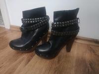 Buffalo London 36 Schuhe Highheels Stiefelette Leder schwarz Duisburg - Rheinhausen Vorschau