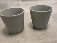 Zwei Keramik Übertöpfe Pflanzgefäße grau 19cm Durchmesser Brandenburg - Brück Vorschau