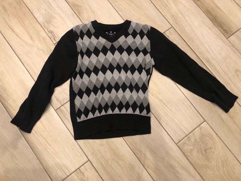 Pullover / Strickpulli H&M schwarz gemustert Gr.122/128 in Dieblich