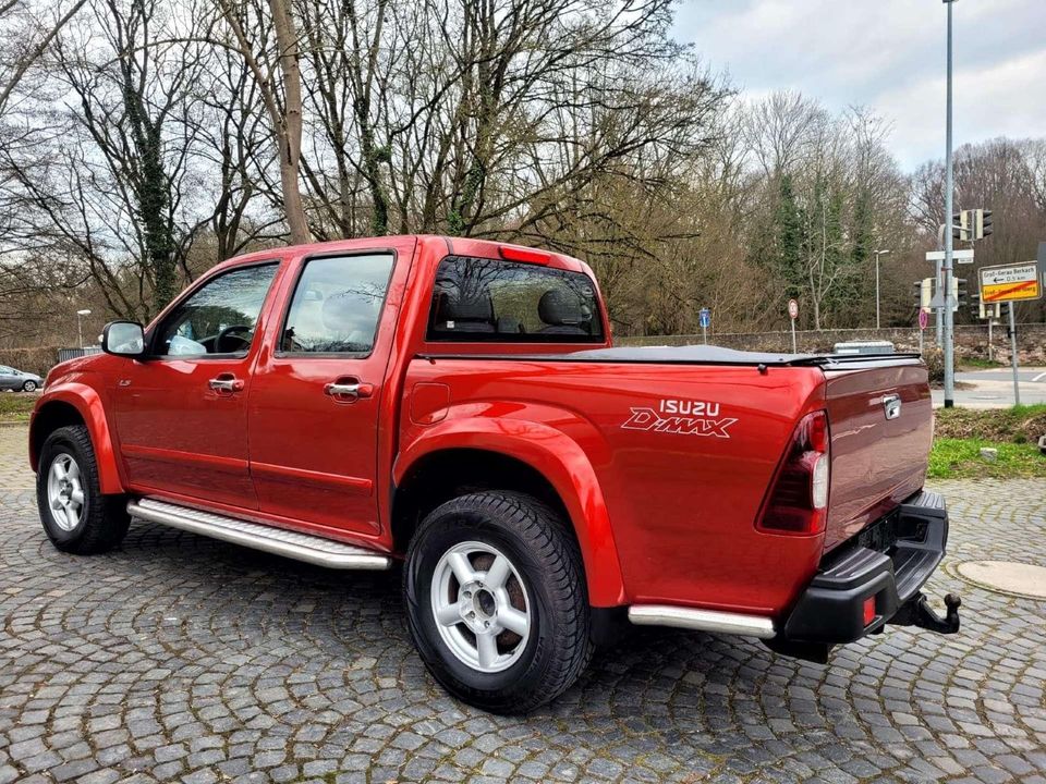 Isuzu D-Max 3.0 4x4 Double Cab Autm. Custom AHK-NAVI-L in Groß-Gerau