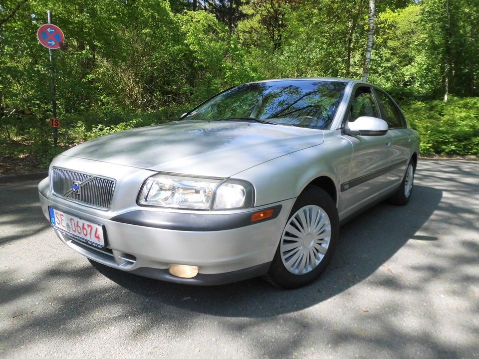 Volvo S80 2.4 5 Zylinder / Nichtraucher / TÜV 06/25 in Leezen