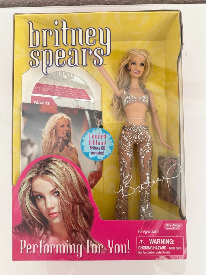 Britney Spears Barbie Puppe Figur MTV Music Awards in Oedheim