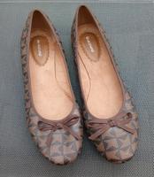 Neue ungetragene braune Ballerinas – elegant & vielseitig Hessen - Hohenstein Vorschau