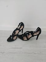 Sandalen schwarz geflochten high heels Größe 40 wie neu Rheinland-Pfalz - Neuwied Vorschau