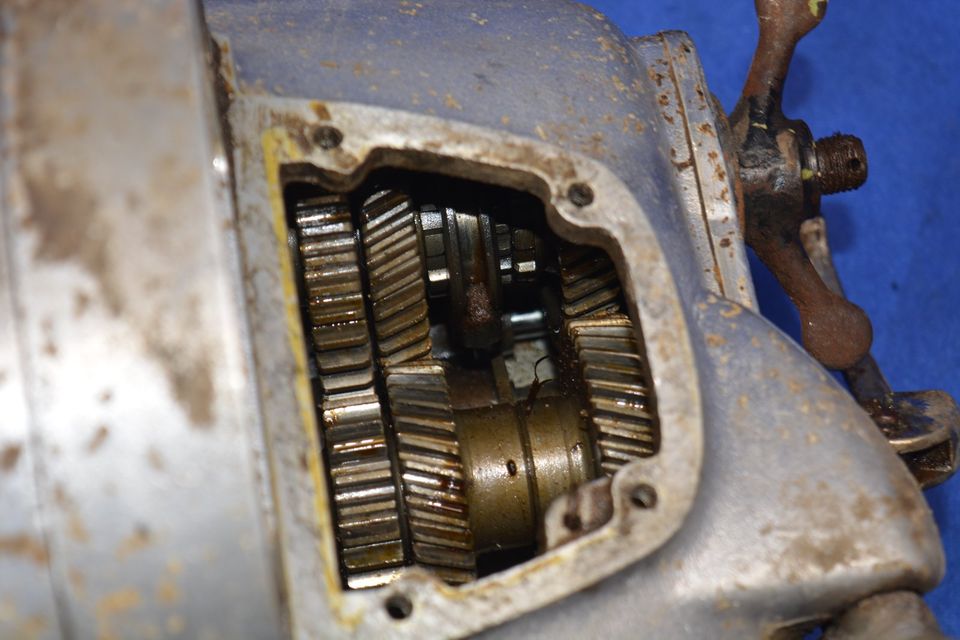 mz ifa bk 350 getriebe antrieb vom motor zum kardan ddr in Tharandt