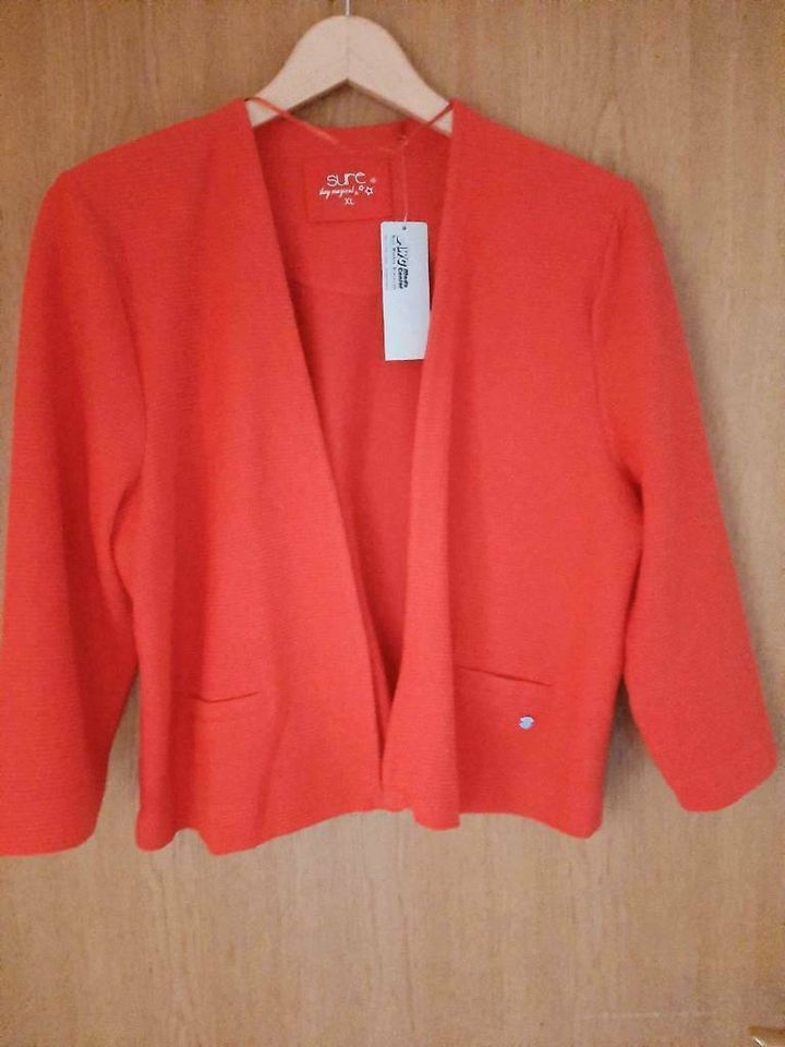 Rote Jacke mit 3/4 Ärmeln Größe XL in Auerbach (Vogtland)