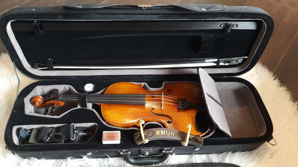 Karl Höfner Presto 4/4 Violin Outfit inkl. Kun Collapsible Violin in Veitsbronn