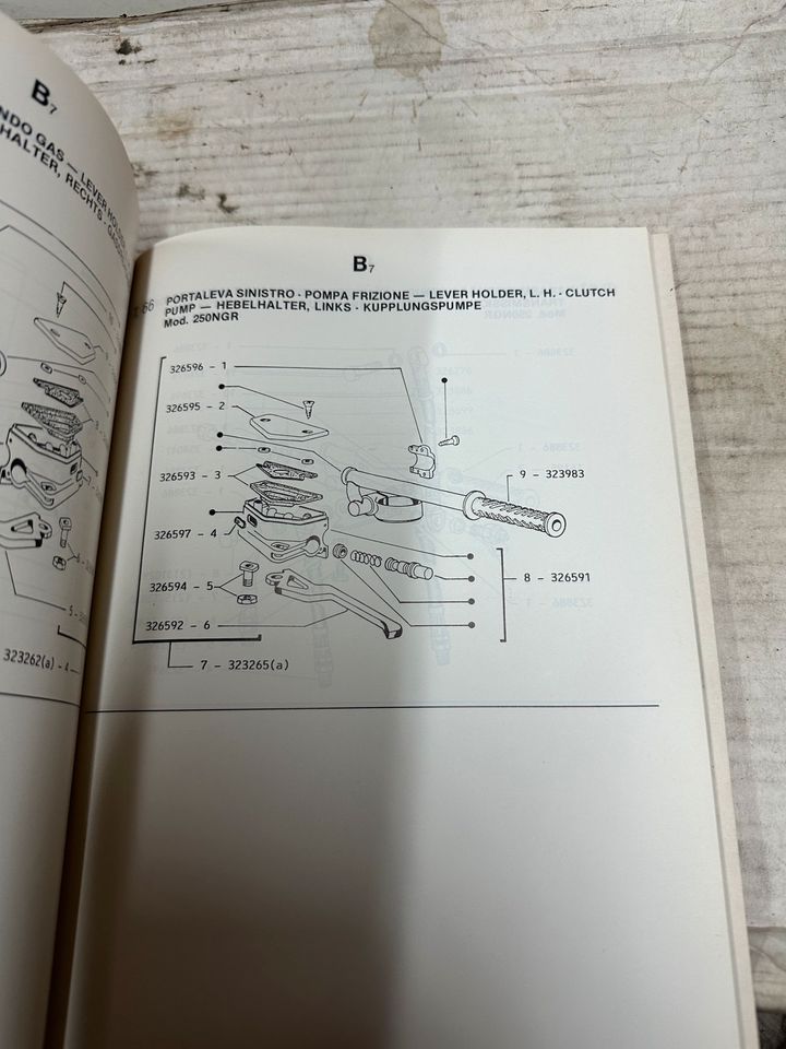 Gilera Werkstatt Handbücher in Stockstadt