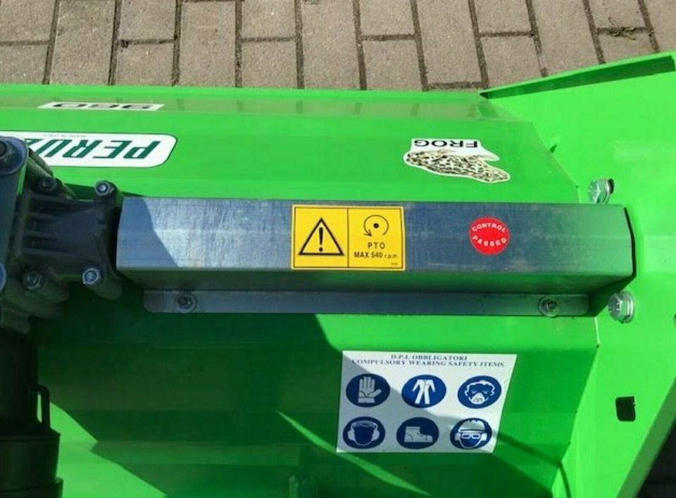 Schlegelmulcher Peruzzo Frog 1120 für Kleintraktoren ab 15 PS in Berne