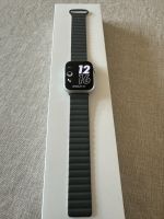 Apple Watch Series 8 45 mm Alu mit weißem Sportarmband Hessen - Grünberg Vorschau