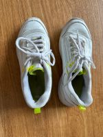 Weiße Laufschuhe, Turnschuhe, Sportschuhe in Größe 37 Stuttgart - Weilimdorf Vorschau