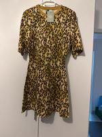 T-Shirt Kleid mit Schulterpolster Leopardenmuster Neu mit Etikett Bayern - Ergoldsbach Vorschau