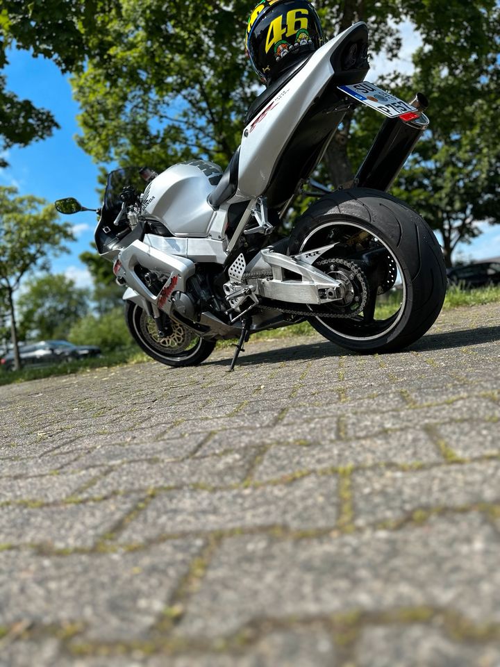 Honda  CBR 929 RR in Sankt Augustin