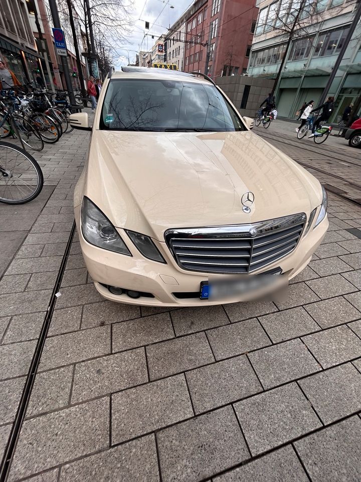 Taxi Mercedes-Benz E 200T Blue Efficiency CDI 7-Sitzer! in Mannheim