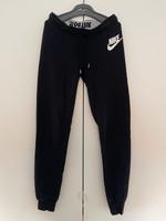 Nike original Jogginghose Damen Gr. XS schwarz Schönebeck (Elbe) - Plötzky Vorschau