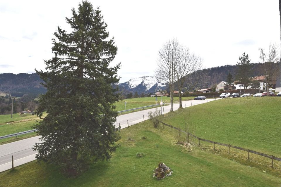 Toller Panorama Bergblick - helle renovierte 3-Zimmer Wohnung in Oberstaufen - Steibis zu verkaufen in Oberstaufen