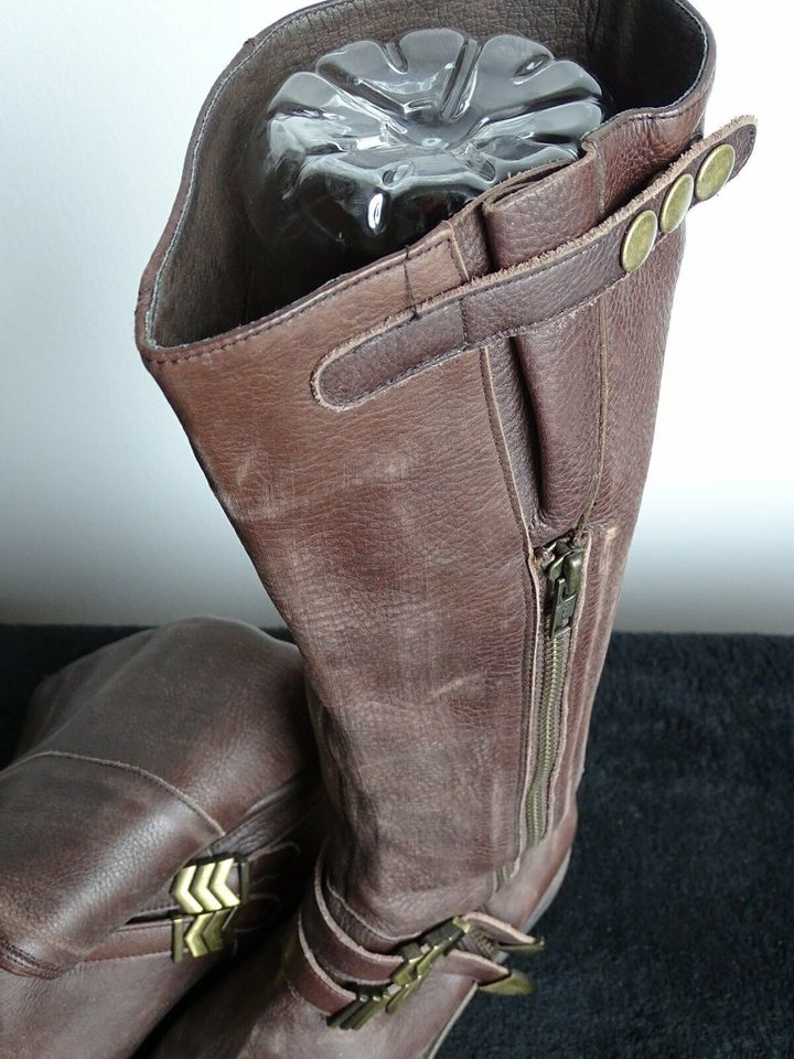 Buffalo London Stiefel Vintage braun gold neuwertig 39 Boots in Berlin