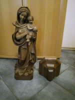 Heiligenfigur Maria und Jesus und Podest aus Holz Rheinland-Pfalz - Gau-Algesheim Vorschau