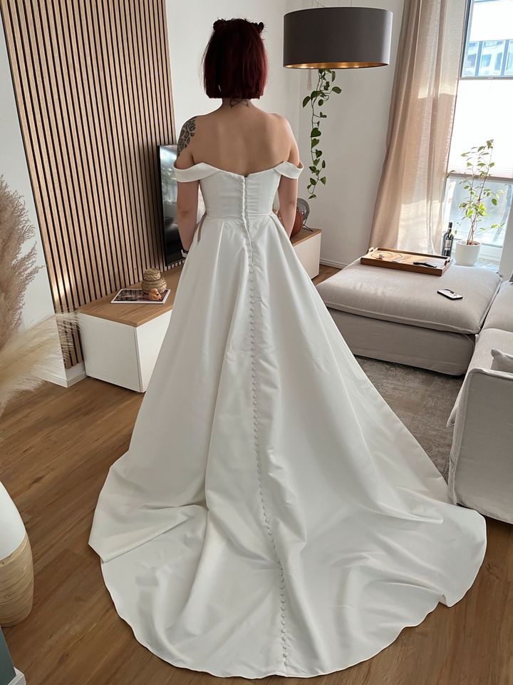 Brautkleid / Hochzeitskleid / Standesamt / clean in Lützelbach