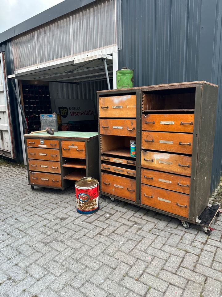 Schubladenschrank, Werkzeugschrank, Vintage, Apothekerschrank DDR in Sande